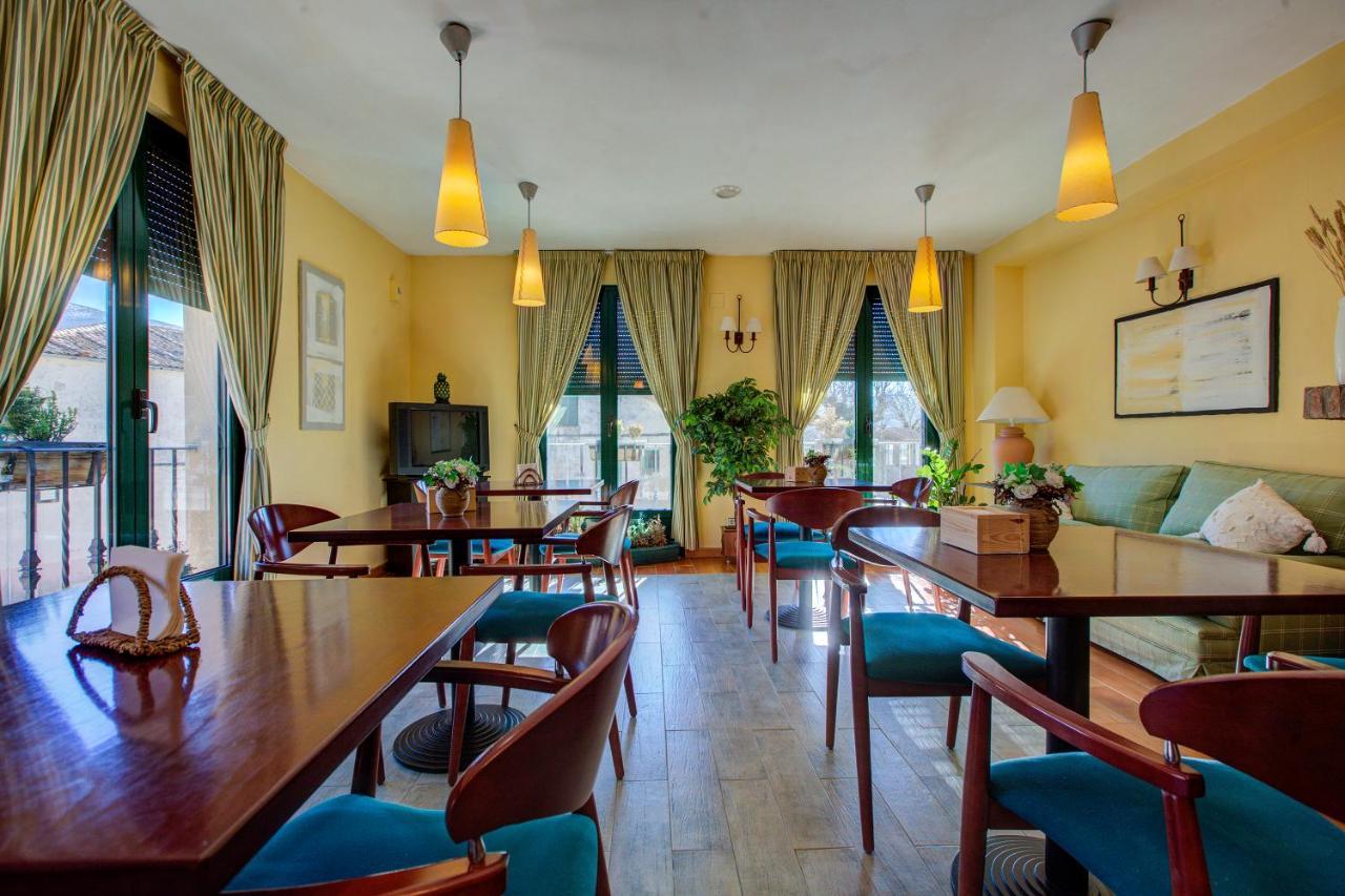 Casa Rural La Chata By Vivere Stays Valsain Ngoại thất bức ảnh