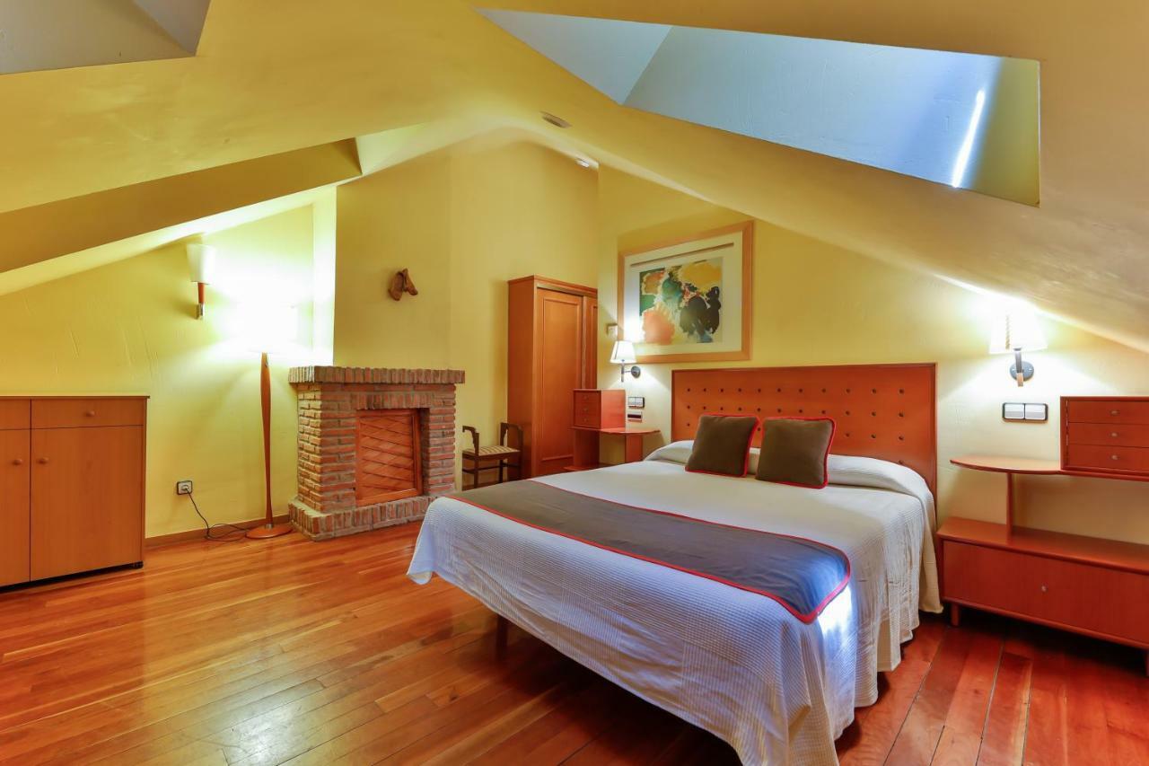 Casa Rural La Chata By Vivere Stays Valsain Ngoại thất bức ảnh